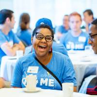 Alumni enjoy breakfast before Move-In